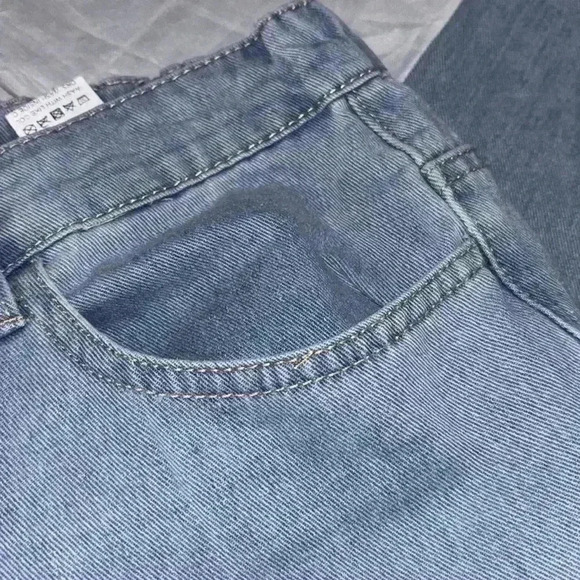 NWOT SHEIN side riped Jeans - Picture 9 of 11